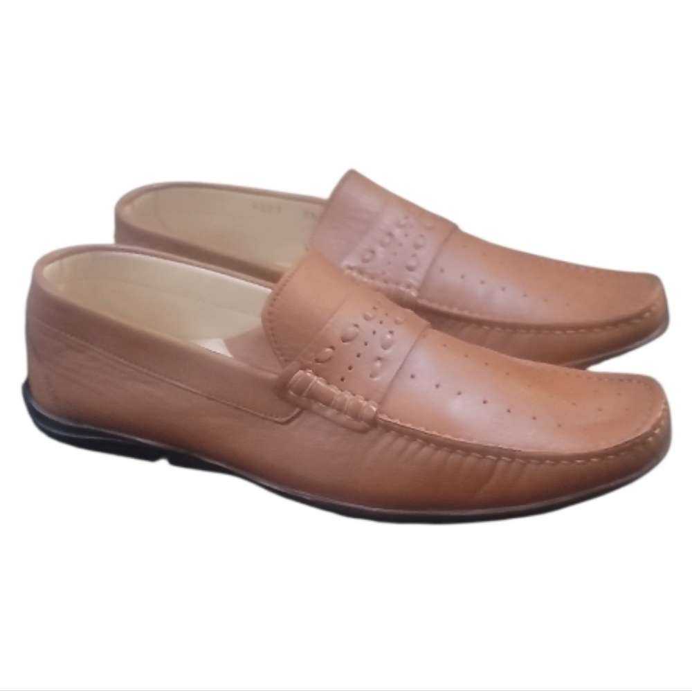 TARYN ROSE caramel Tan Loafers perforated unisex m 7.5 w 9 leather driving shoes
